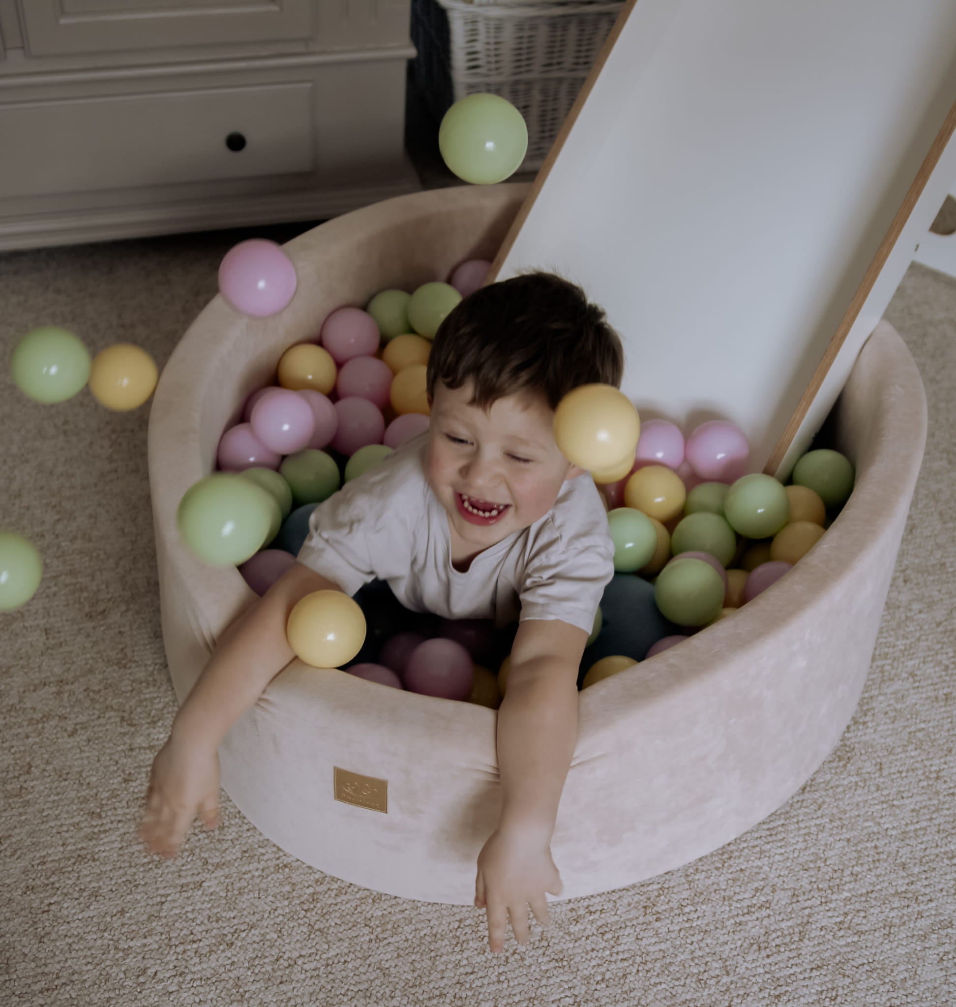 MeowBaby®  VELVET Ecru Ball Pit + 300 Balls - 90x40cm