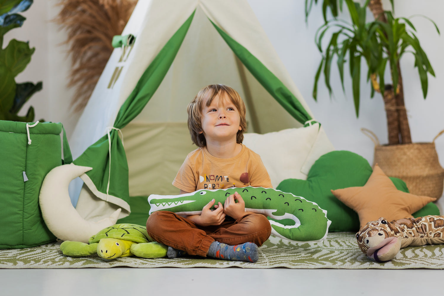 Green Tipi Tent | Green &amp; Cream Tipi | Tipi Tent for Kids | Kids Tipi Tent | Tipi Tent for Babies and Toddlers | Cream Tent | Tipi Tent |