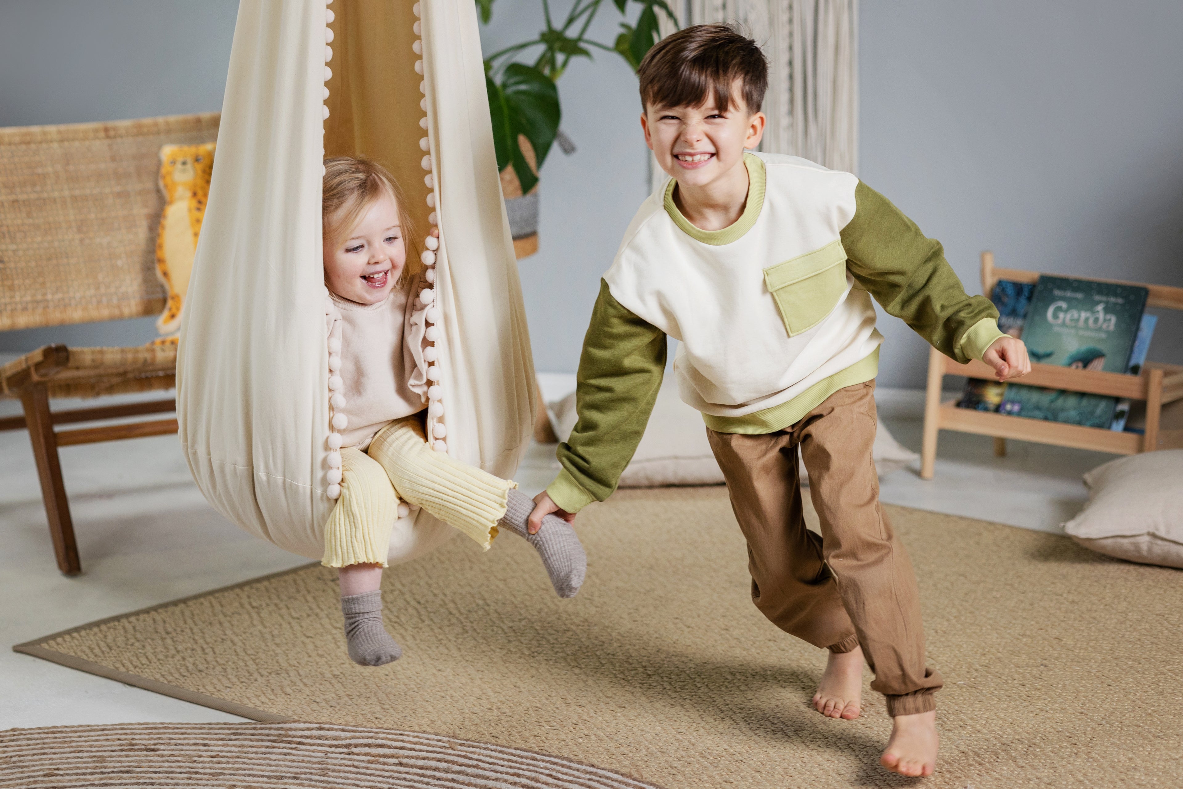 Kids Cocoon Swing - Creamy Cloud