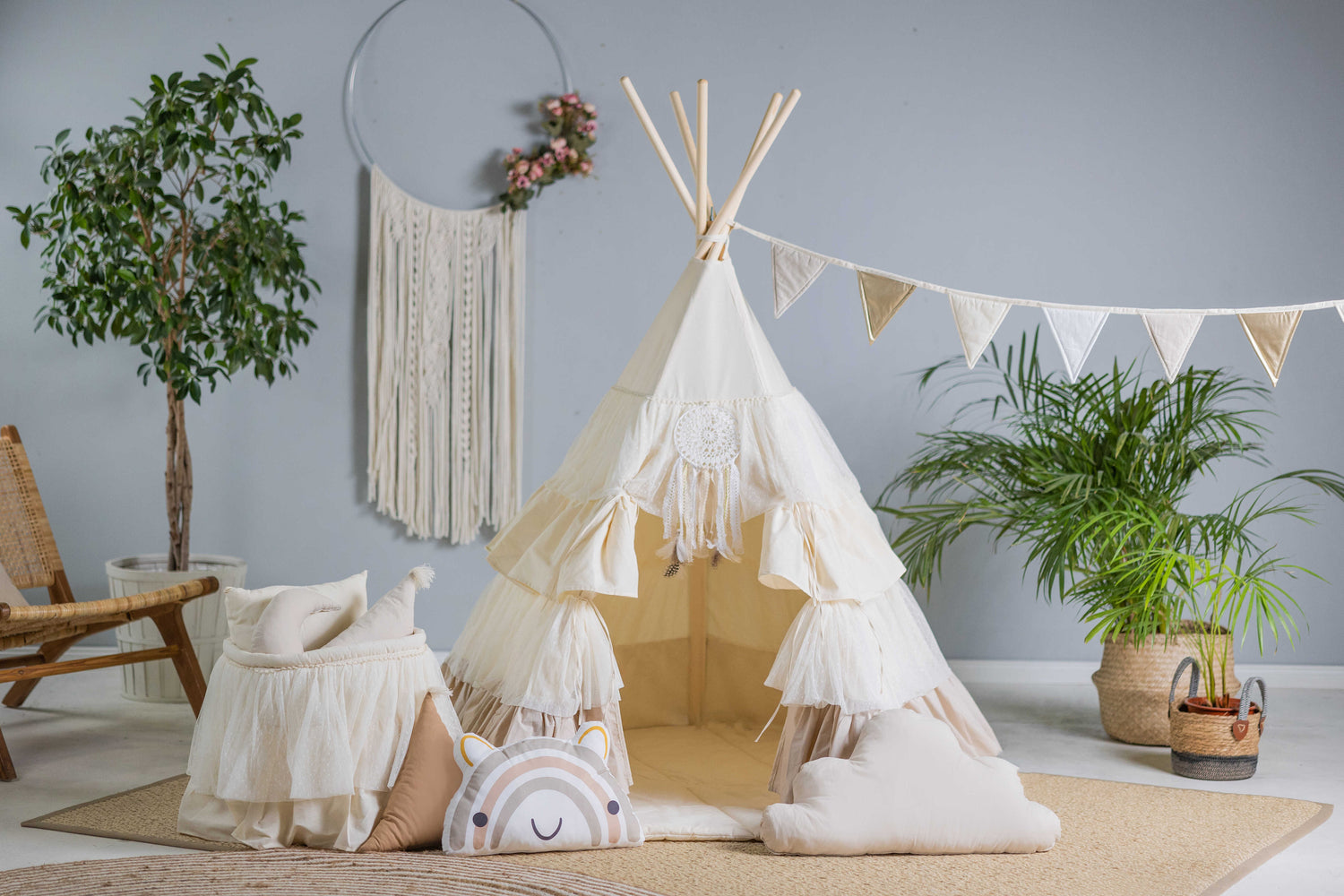 Tente Tipi pour enfants - Volants crémeux