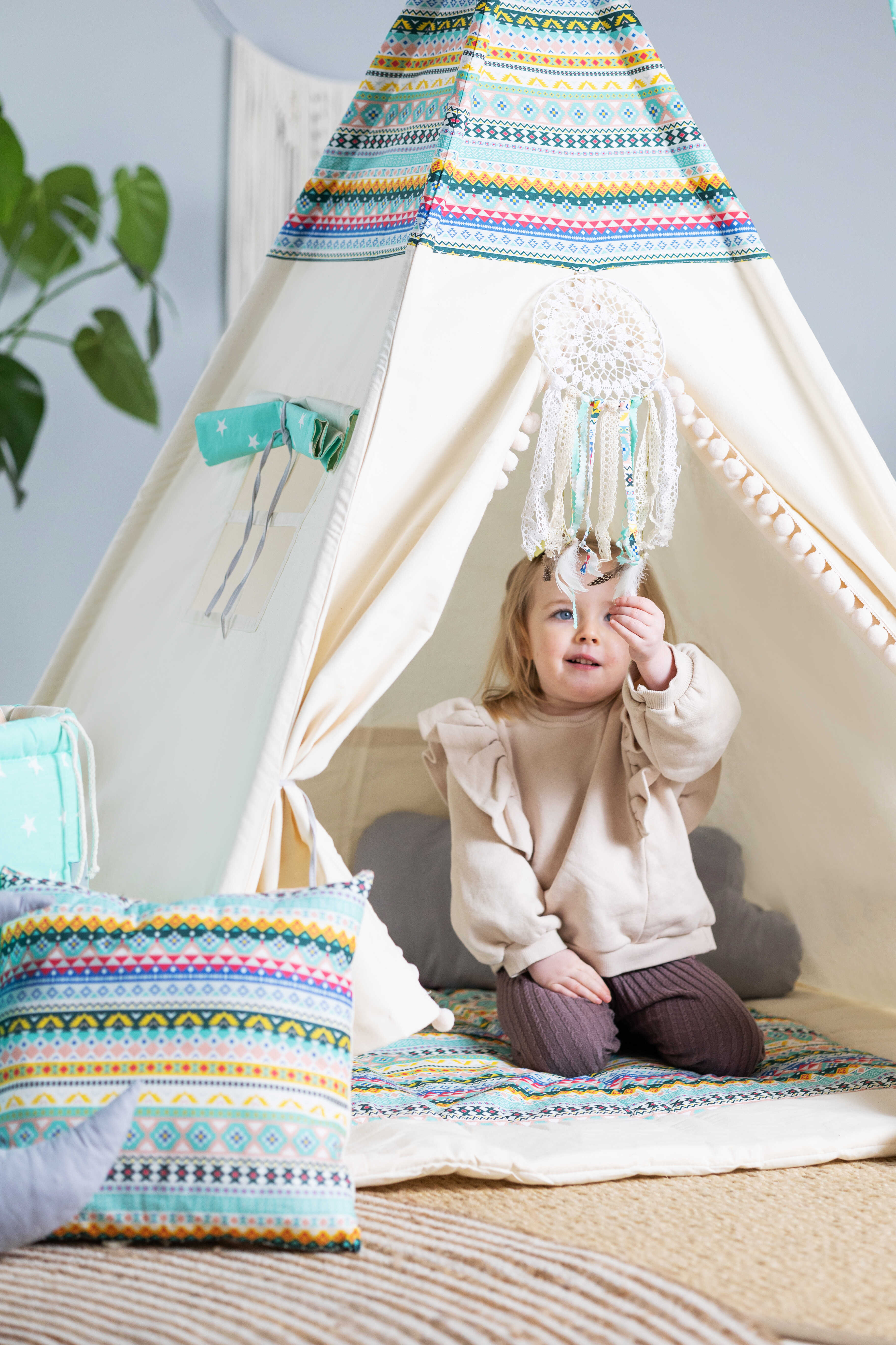 Kids Tipi Tent - Indian Adventure