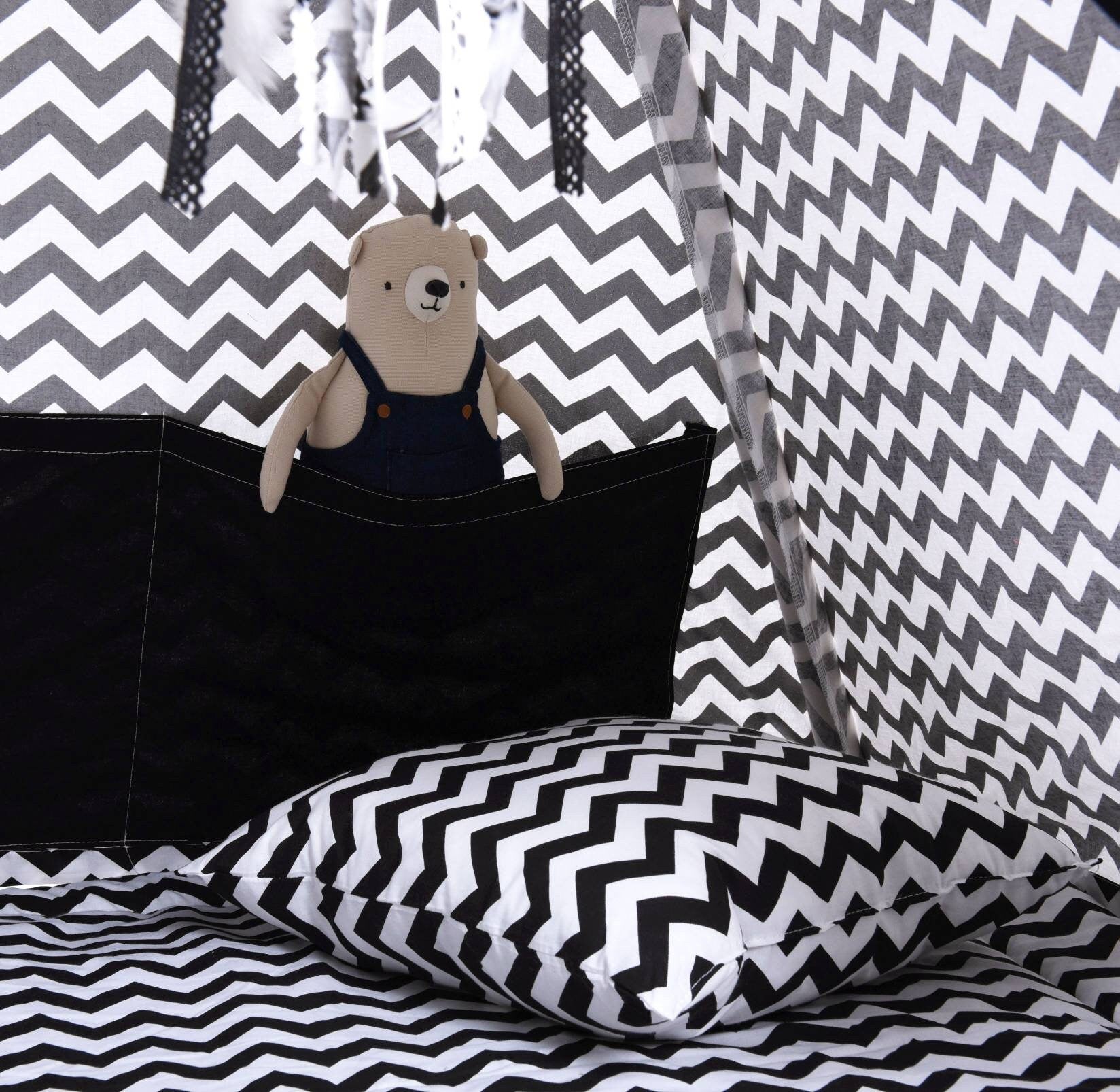 Kids Tipi Tent - Black &amp; White Zigzag