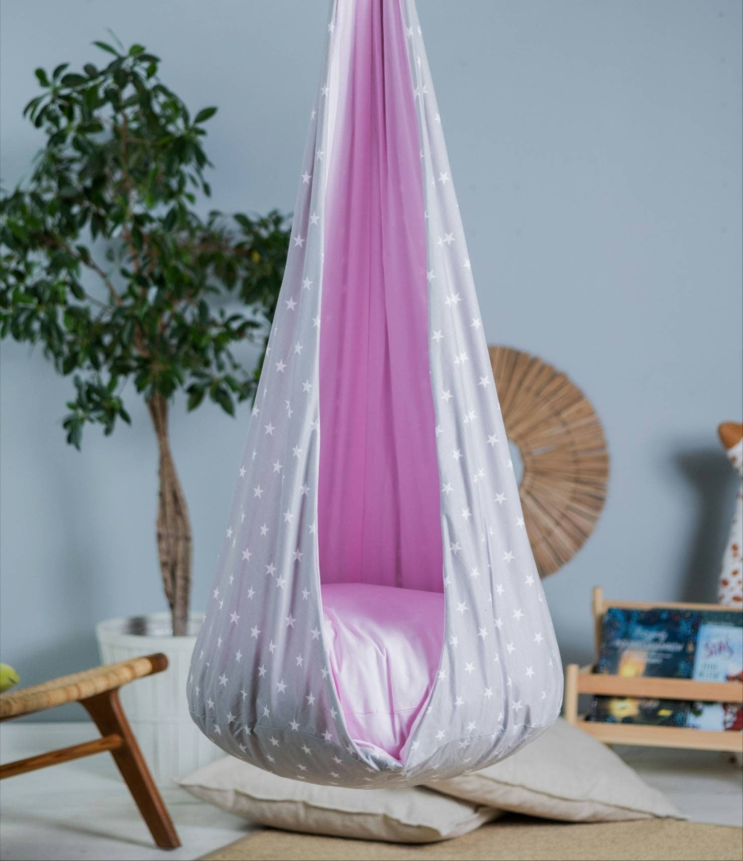 Altalena Cocoon per bambini - Rosa e stelle