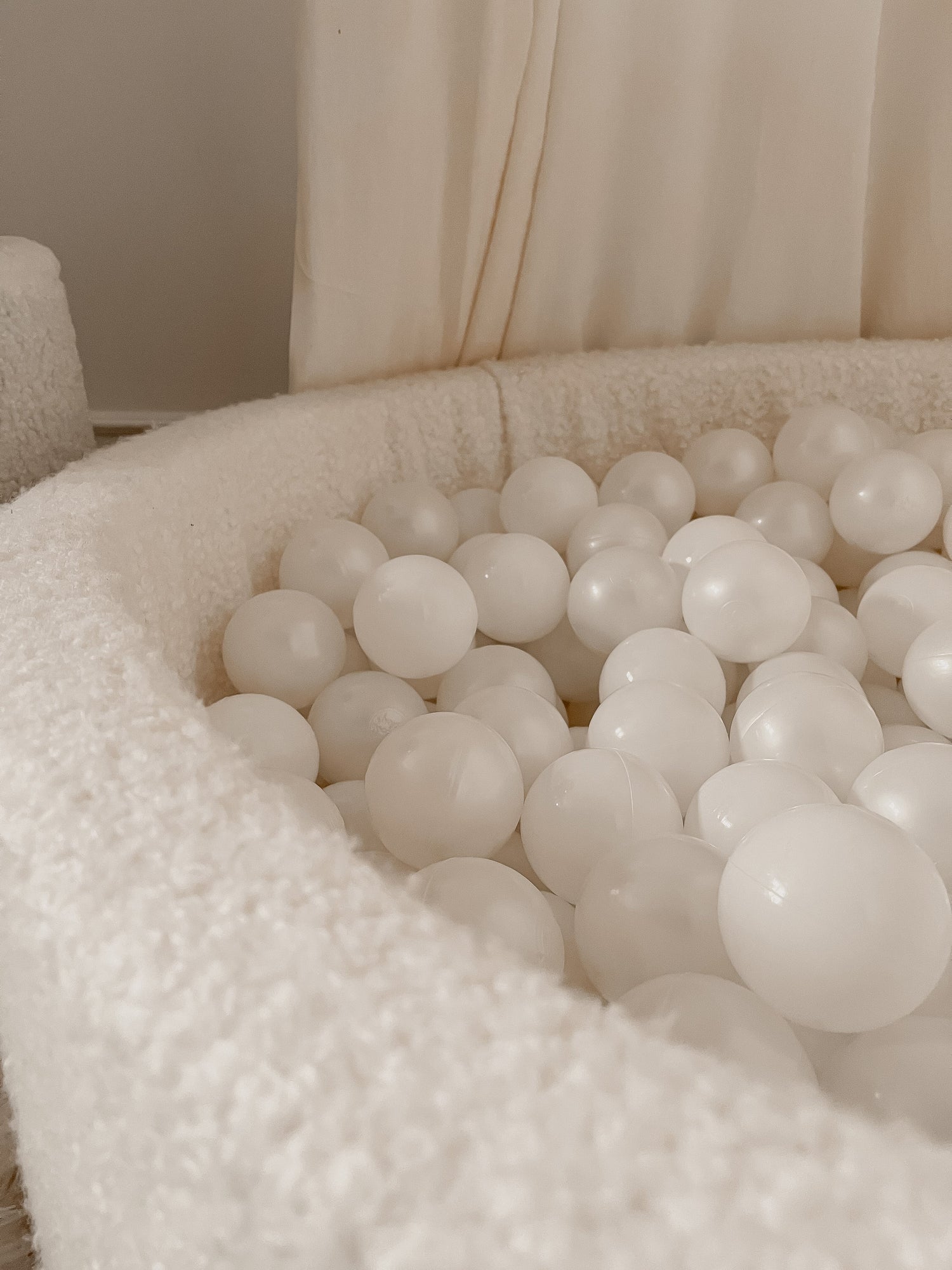 MeowBaby® White BOUCLE Ball Pit + 300 Balls | Boucle Ball Pit |